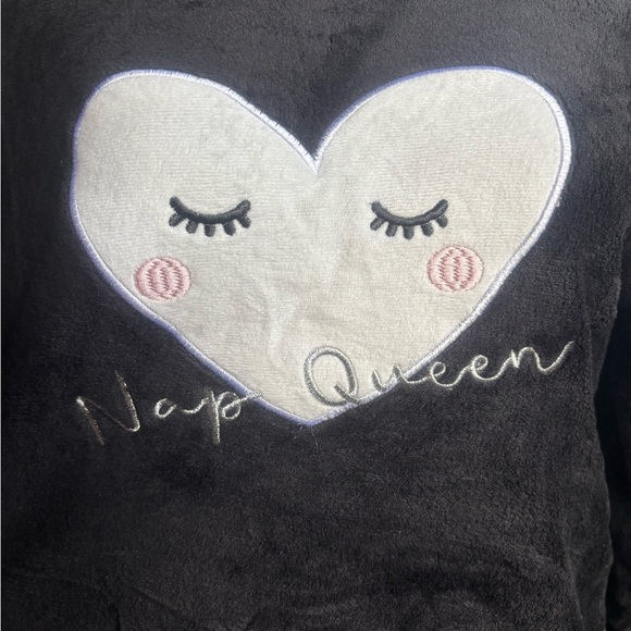 Adorable black  Pajama Set - Picture 4 of 4